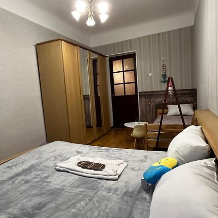 Ararat-Klovskaya Hostel-Apartments Kiev Exterior foto
