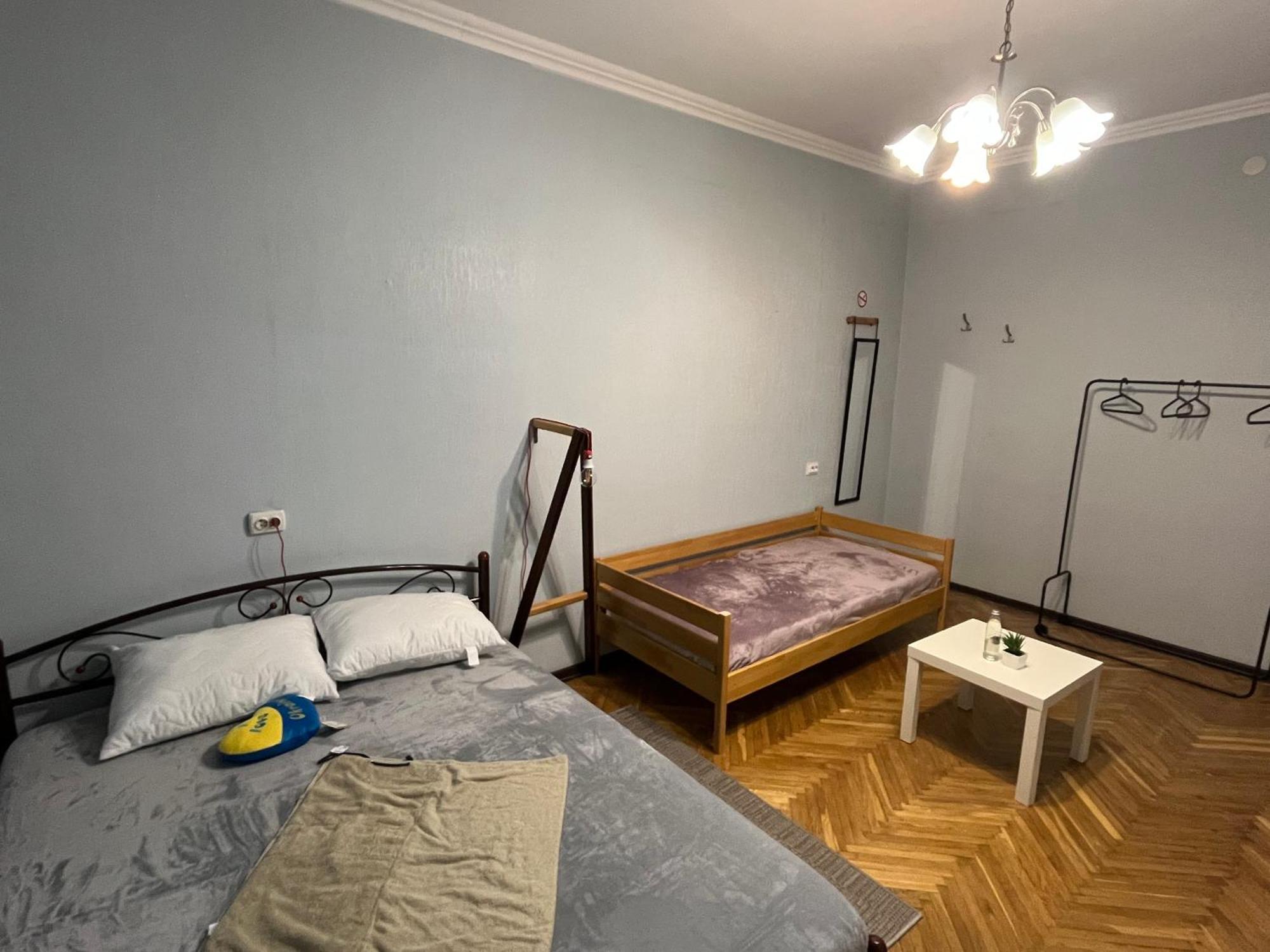 Ararat-Klovskaya Hostel-Apartments Kiev Exterior foto