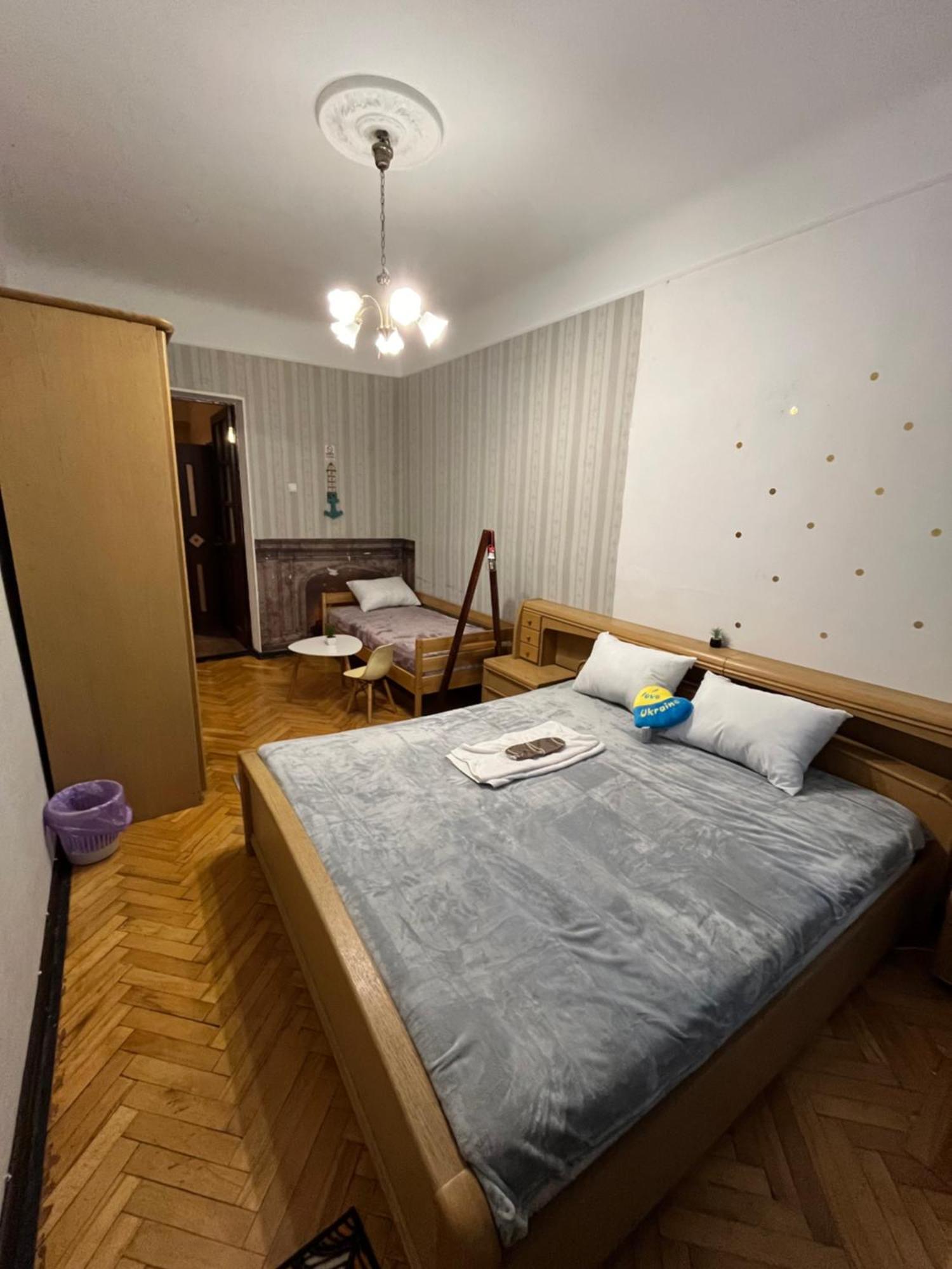 Ararat-Klovskaya Hostel-Apartments Kiev Exterior foto